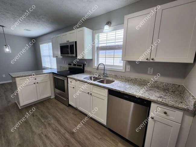 Building Photo - 113 Dove Landing