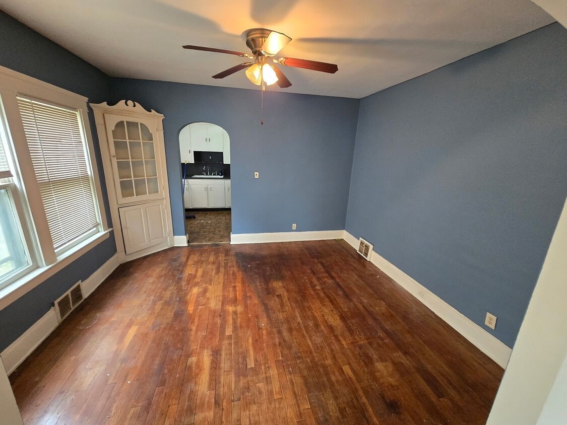 Foto principal - 837 Alhambra Rd