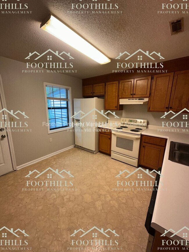 Foto del edificio - 119 Woodland Dr