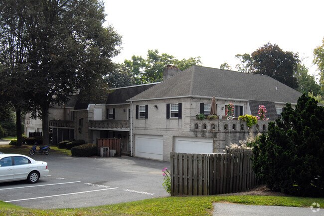 Building Photo - 202 - 206 N President Ave