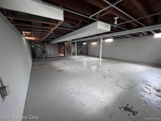 Foto del edificio - 31177 Six Mile Rd
