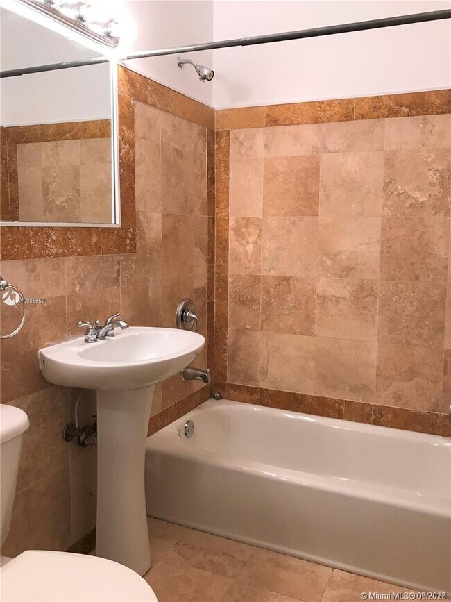 Foto del edificio - 631 Euclid Ave