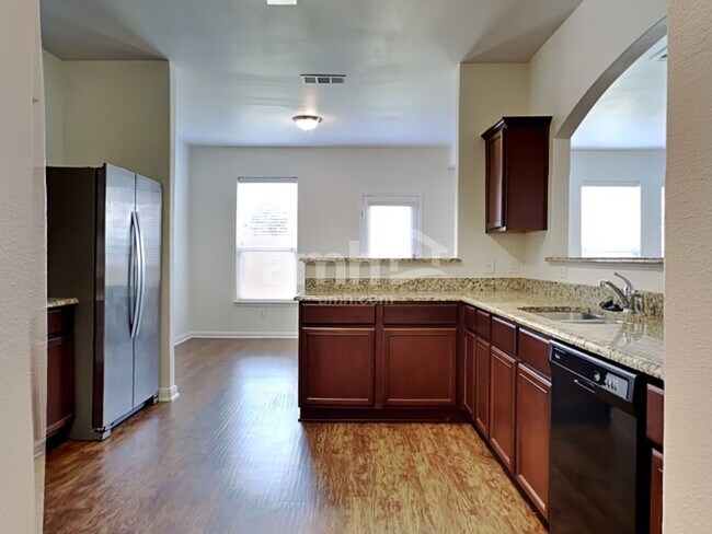 Foto del edificio - 6137 Obsidian Creek Dr