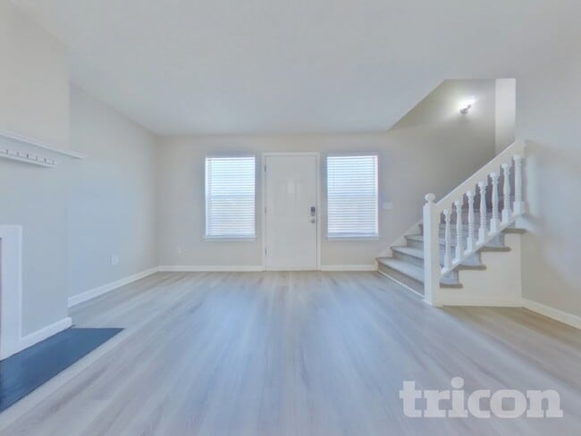 Building Photo - 2345 Iron Horse Dr
