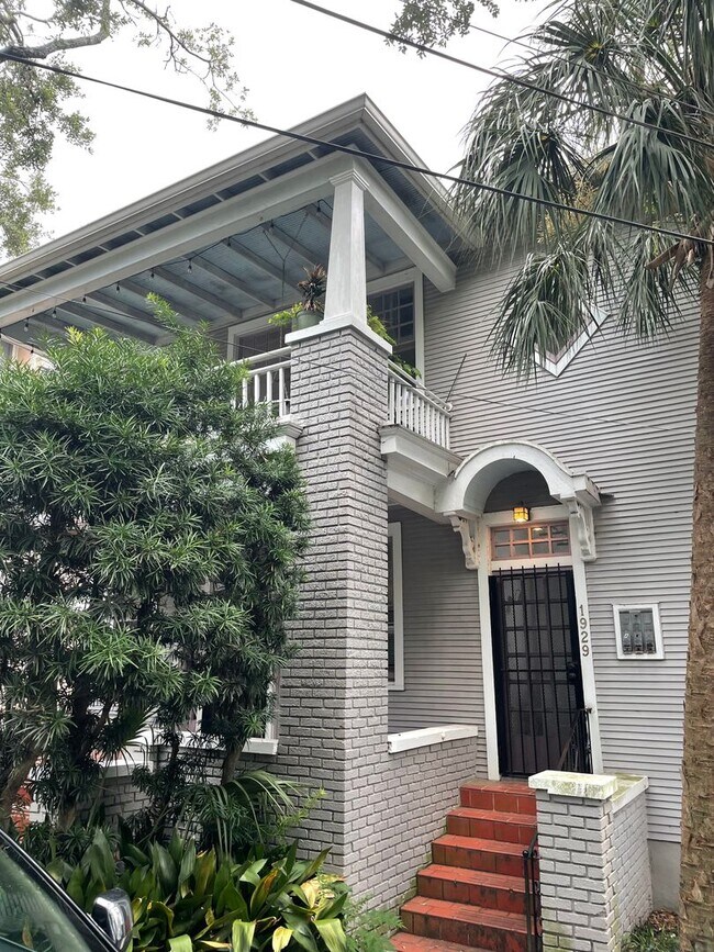 Foto del edificio - 1929 Carrollton Ave