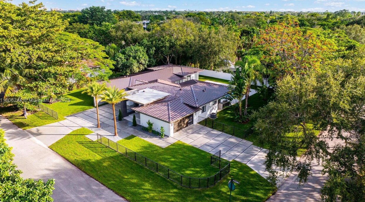 Foto principal - 7530 SW 134th St