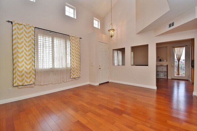 Building Photo - $3,690-GORGEOUS 3 BEDROOM GLENMOOR HOME IN...