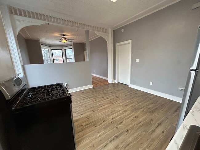 Building Photo - 84 Vliet St