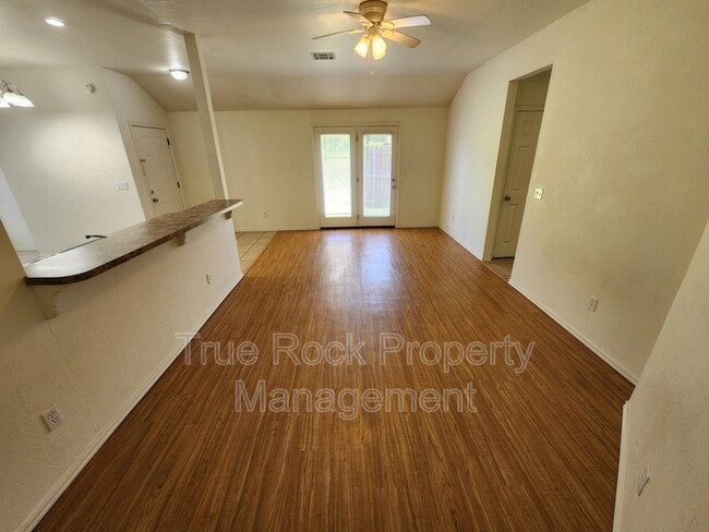 Building Photo - 1418 S Mississippi Ave