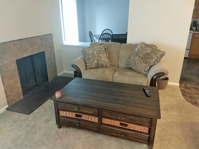 Foto del edificio - 303 Gage Blvd #325