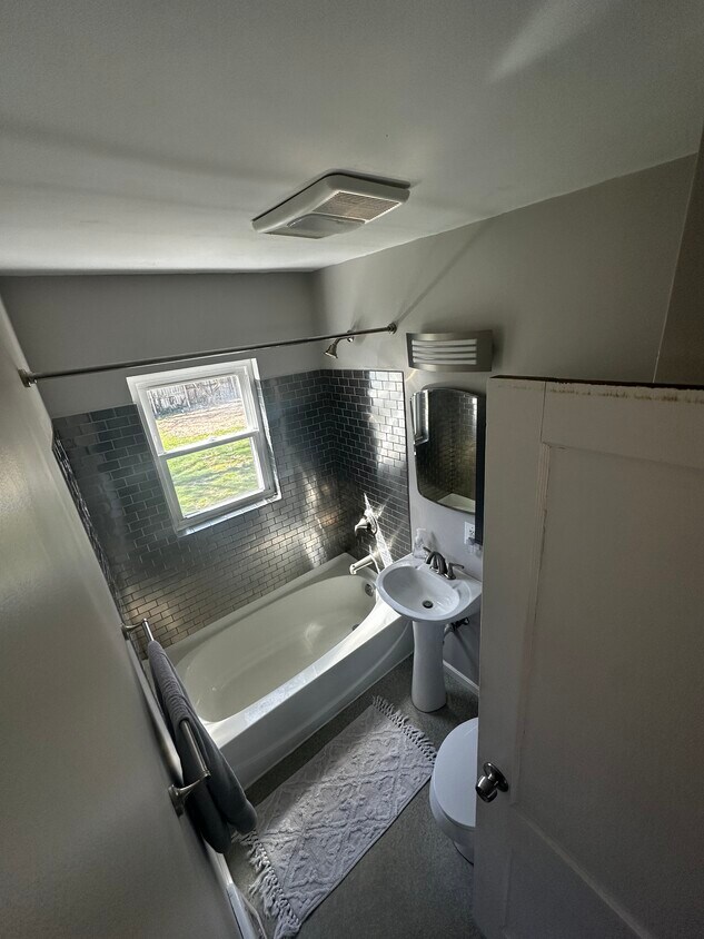 284 Owosso Ave, Fairlawn, OH 44333 House Rental in Fairlawn, OH