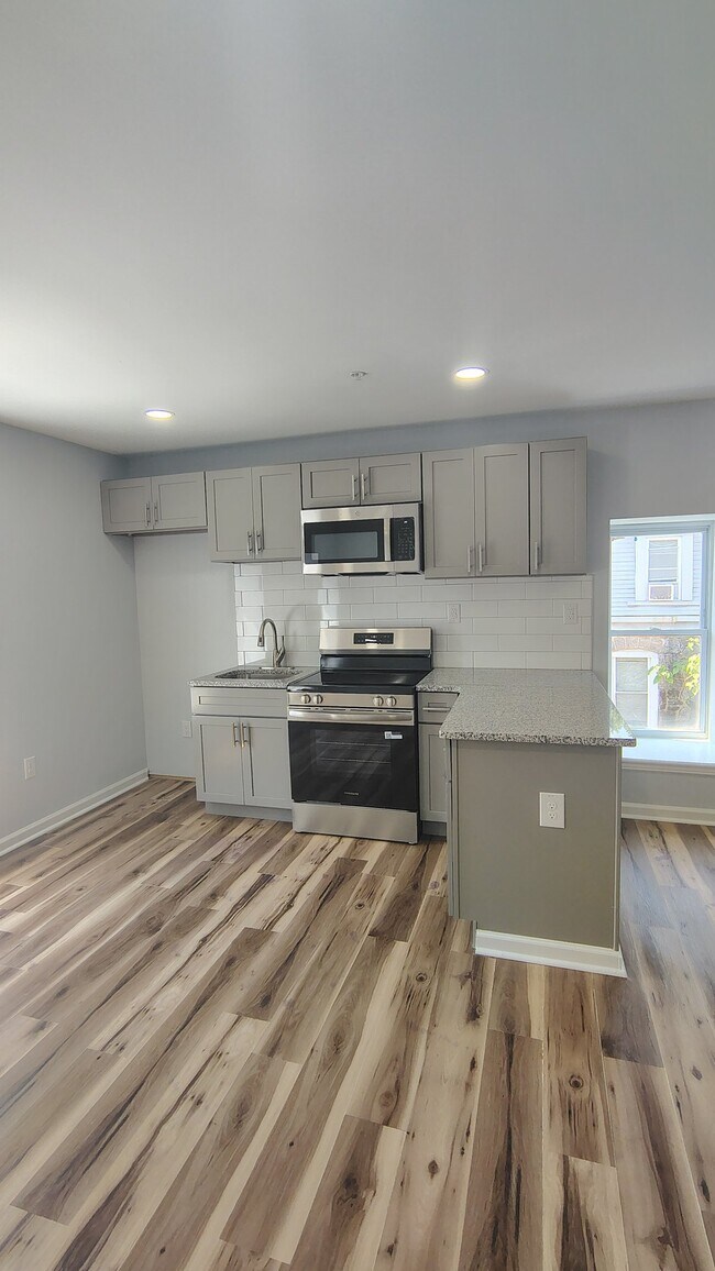 Building Photo - 3412 N 19th St