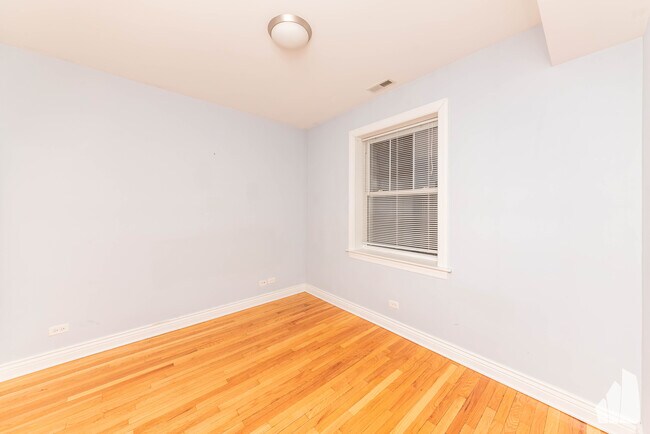 Foto del edificio - 4335 N Troy St