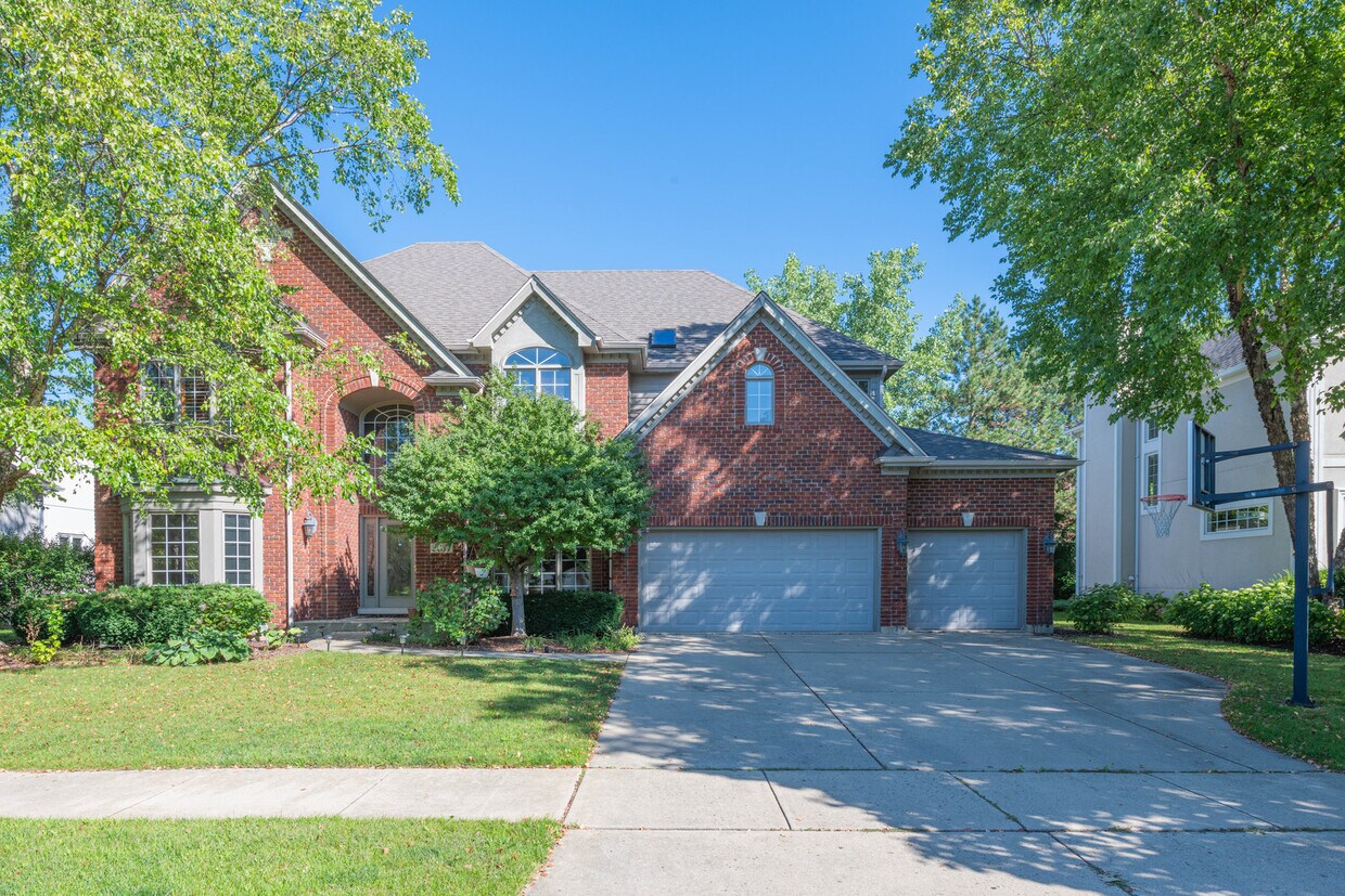 2231 Glouceston Ln, Naperville, IL 60564 House Rental in Naperville