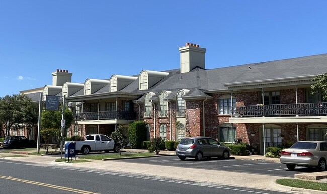 Building Photo - 7920 Rockwood Ln