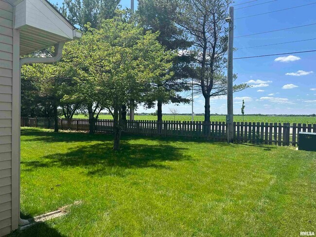 Building Photo - 2805 Cronin Dr