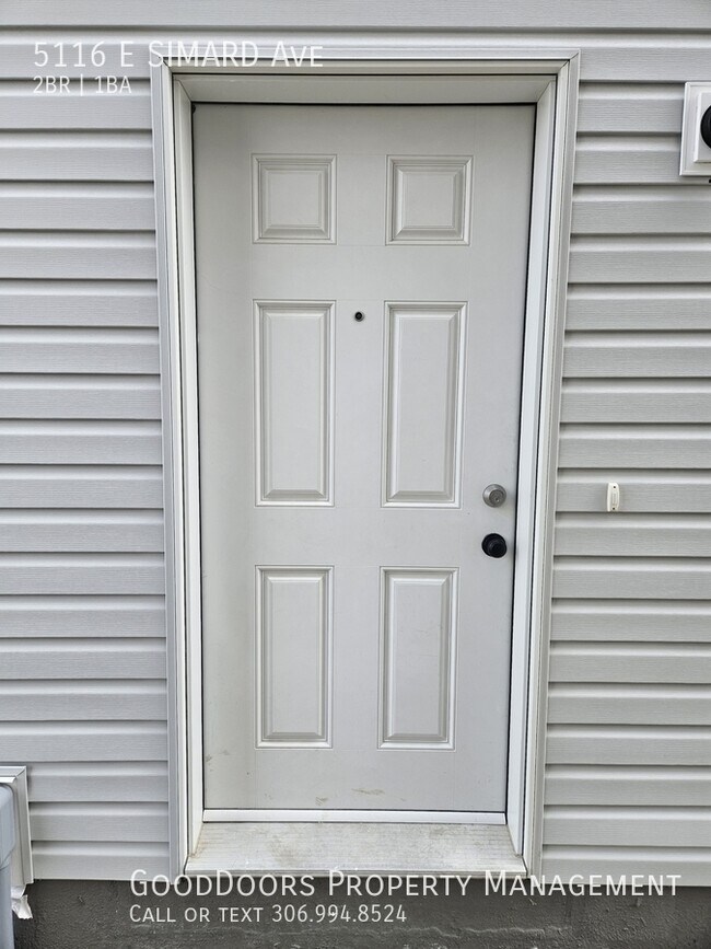 Photo du bâtiment - 5116 E SIMARD Ave