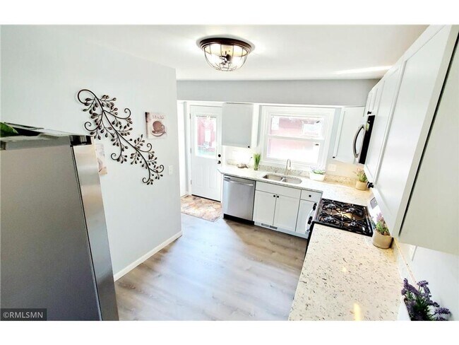 Building Photo - 4 br, 2 bath House - 4201 65Th Avenue N