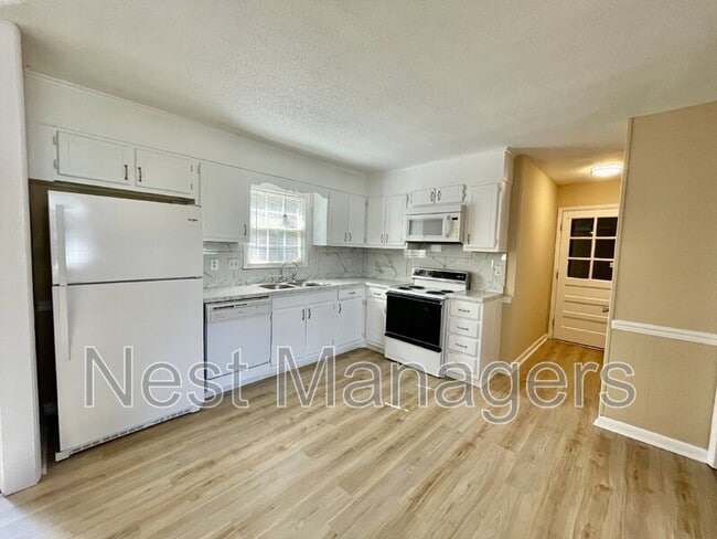 Building Photo - 5967 Lake Trail Dr