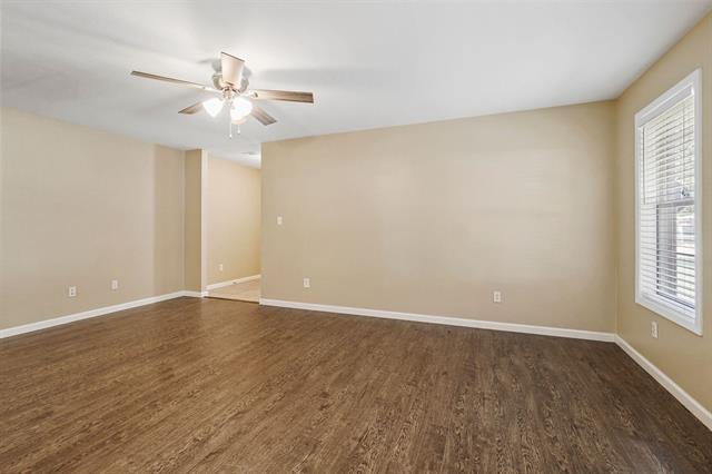 Foto del edificio - 202 E Hinton St