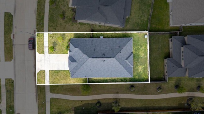 Building Photo - 3323 Majestic Pne Ln