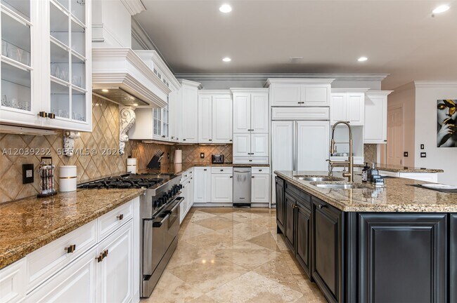 Building Photo - 1309 Middle River Dr