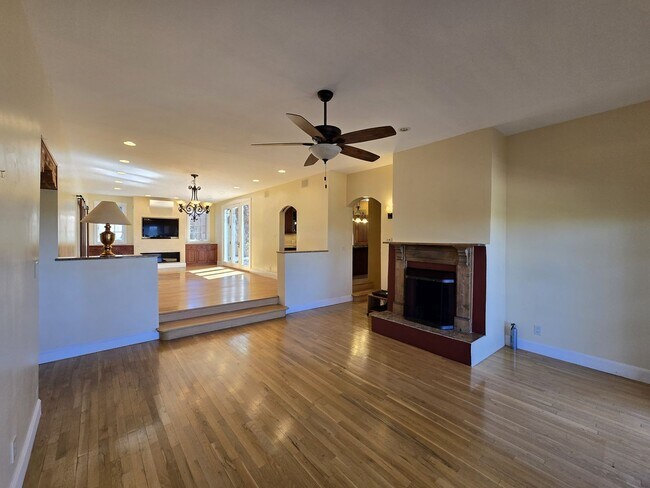 Building Photo - 1329 Tano Ridge Rd