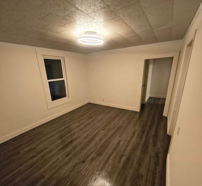 Building Photo - 1510 B 6th Ave