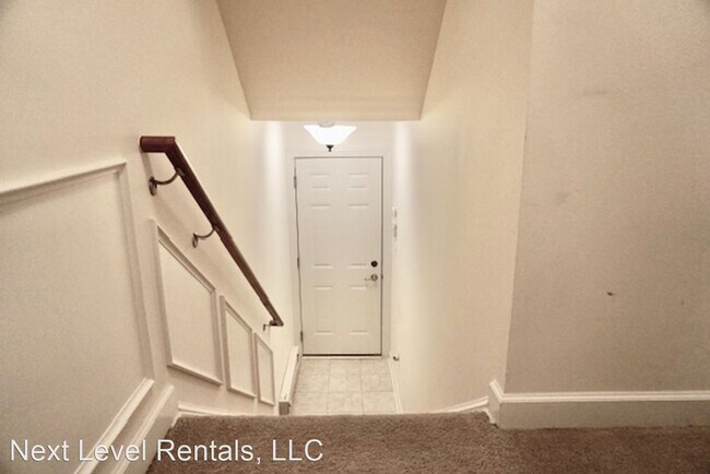 Building Photo - 3 br, 2.5 bath House - 251 Community Cente...