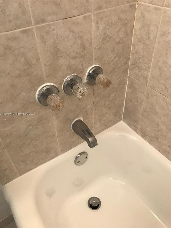 Foto del edificio - 1610 NW N River Dr