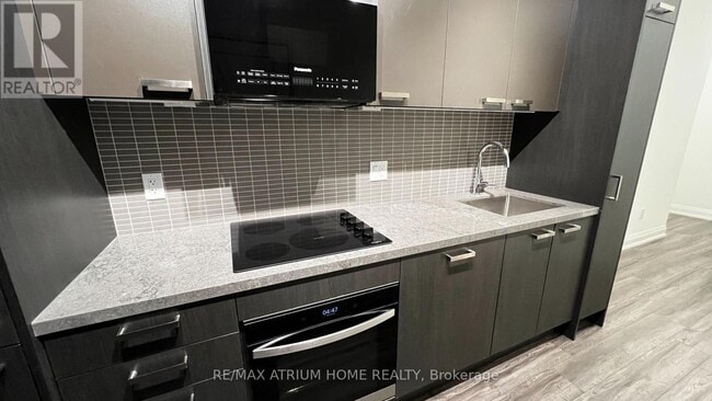 Building Photo - 20 Soudan Ave