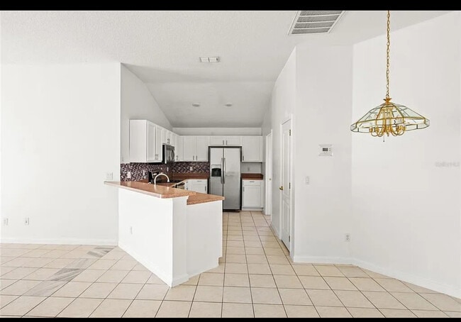Building Photo - 15451 Markham Dr