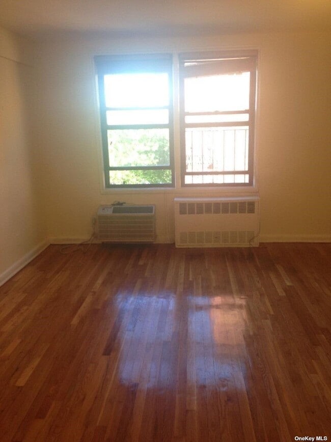 Building Photo - 61-10 183rd St
