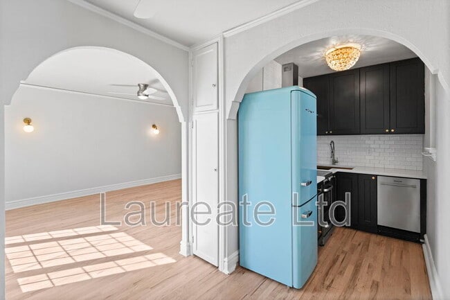 Foto del edificio - 1050 N Pearl St