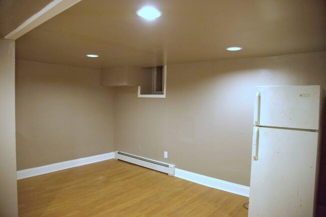 Building Photo - 3649 Barnes Ave