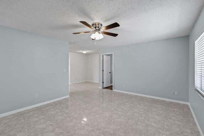 Foto del edificio - 2711 N Dellwood Dr