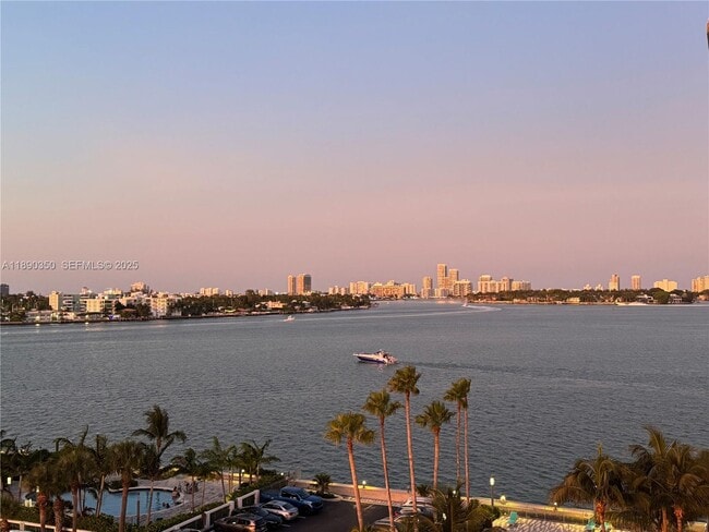 Building Photo - 7501 E Treasure Dr