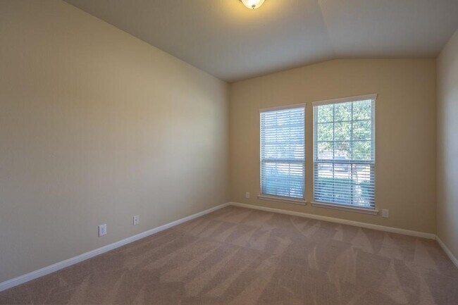 Foto del edificio - 2500 Preserve Trail