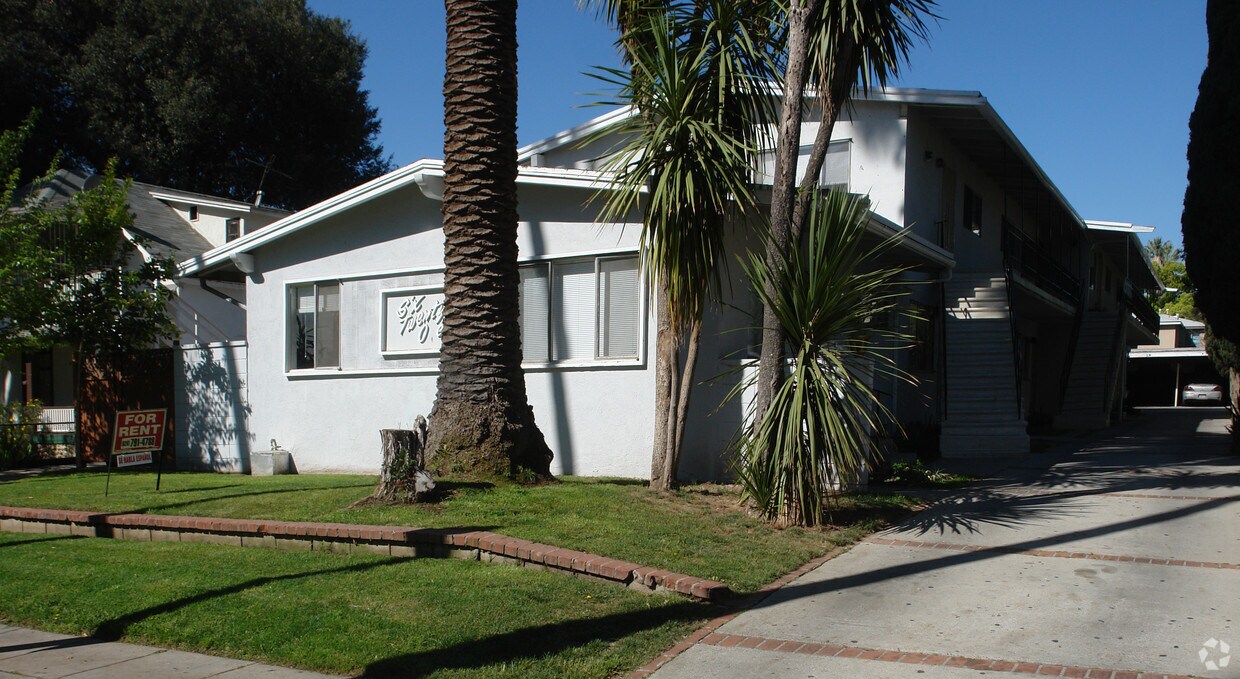 Primary Photo - 621 El Molino Ave