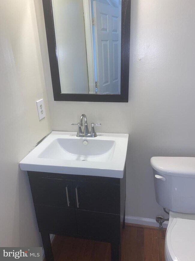 Foto del edificio - 11719 Eisenhower Ln