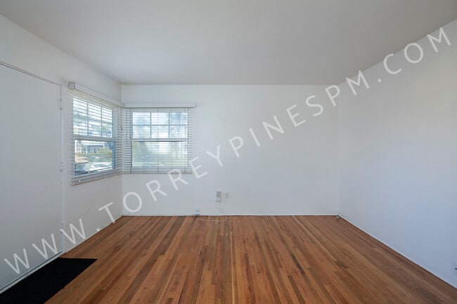 Building Photo - 2073-2079 Emerald St
