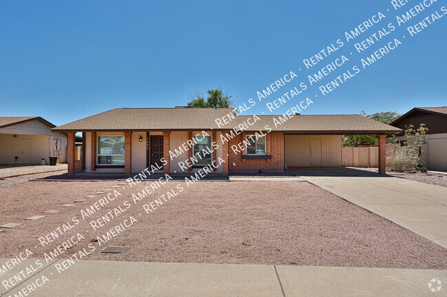 Building Photo - 1425 W Sequoia Dr