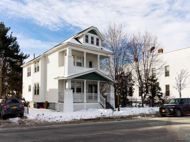 Building Photo - 506 19th St