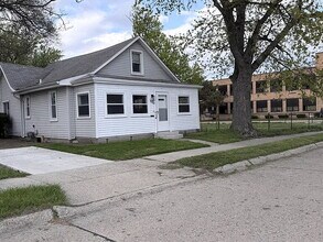 Building Photo - 8309 Maxwell Ave