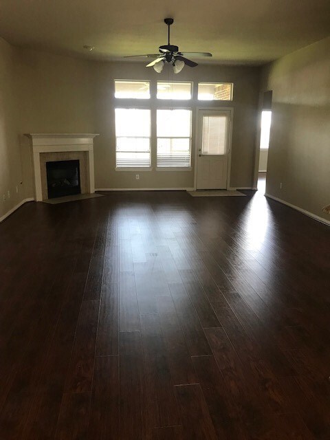 Building Photo - 19930 Kendall Lake Dr