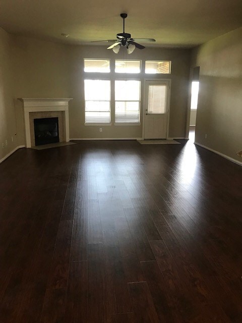 Foto del edificio - 19930 Kendall Lake Dr