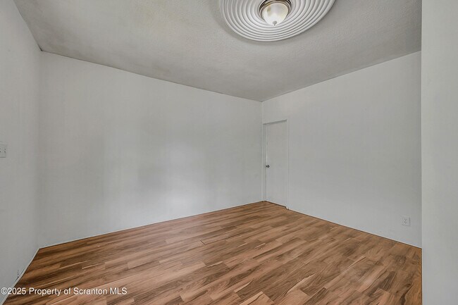 Foto del edificio - 2528 Boulevard Ave