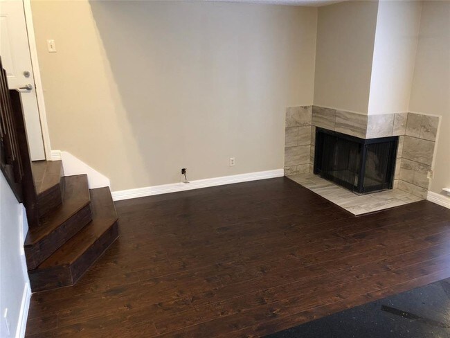 Foto del edificio - 8379 Sands Point Dr