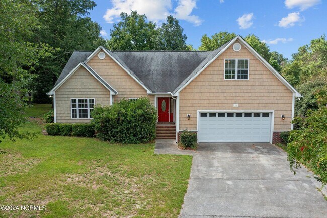 Building Photo - 10 Arrowhead Dr