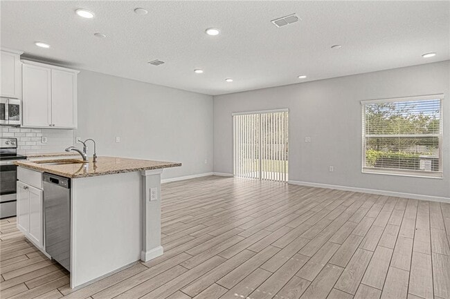 Building Photo - 2875 Narcoossee Cmns Wy